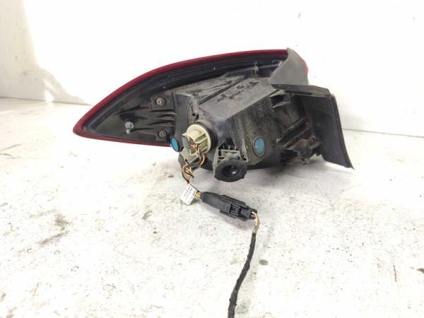 FEU ARRIERE DROIT FORD - Vue 2